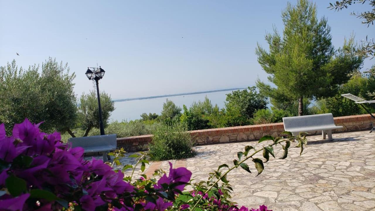 Hotel Brifs Shëngjin Екстериор снимка