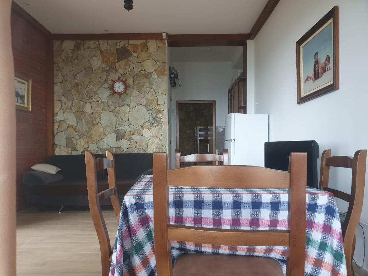 Hotel Brifs Shëngjin Екстериор снимка