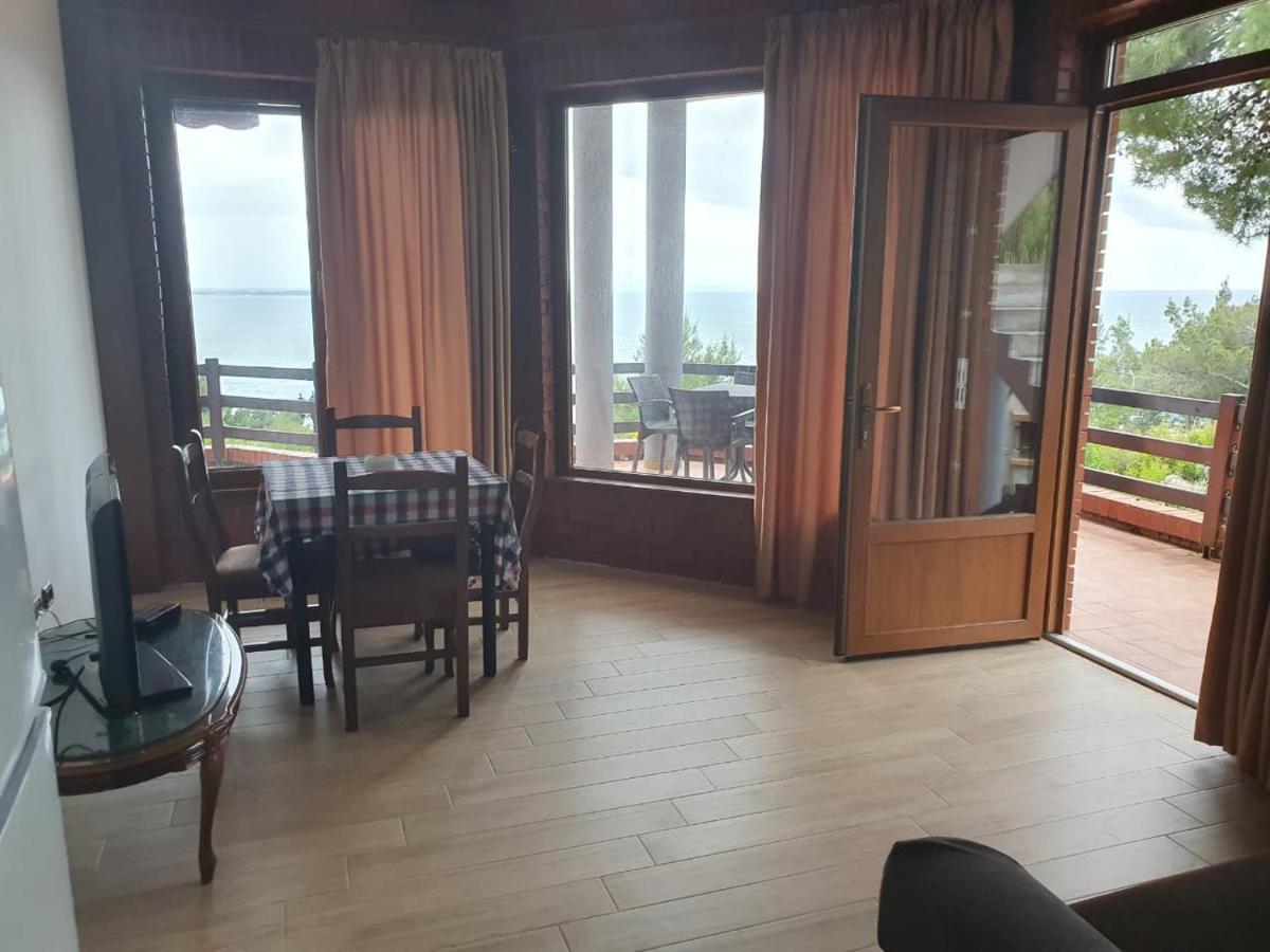 Hotel Brifs Shëngjin Екстериор снимка