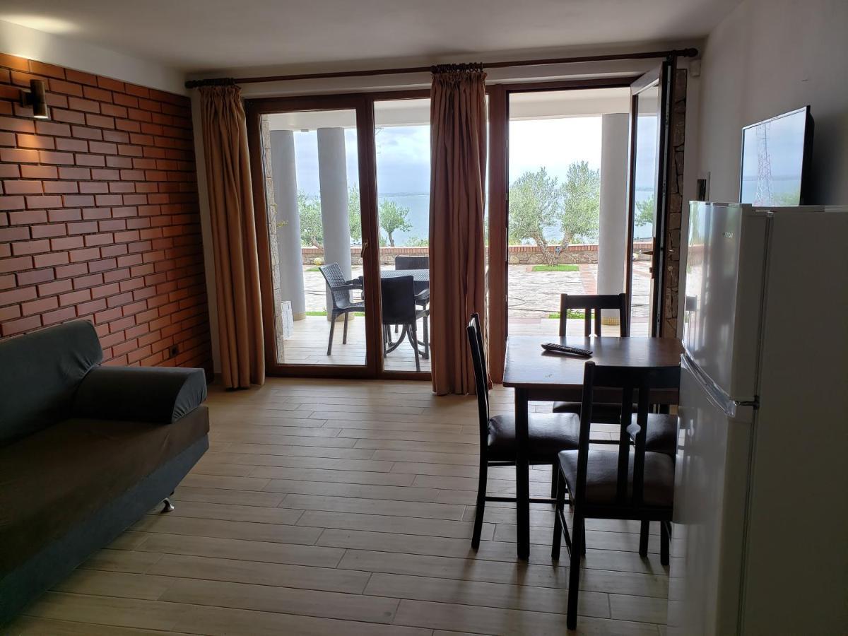 Hotel Brifs Shëngjin Екстериор снимка