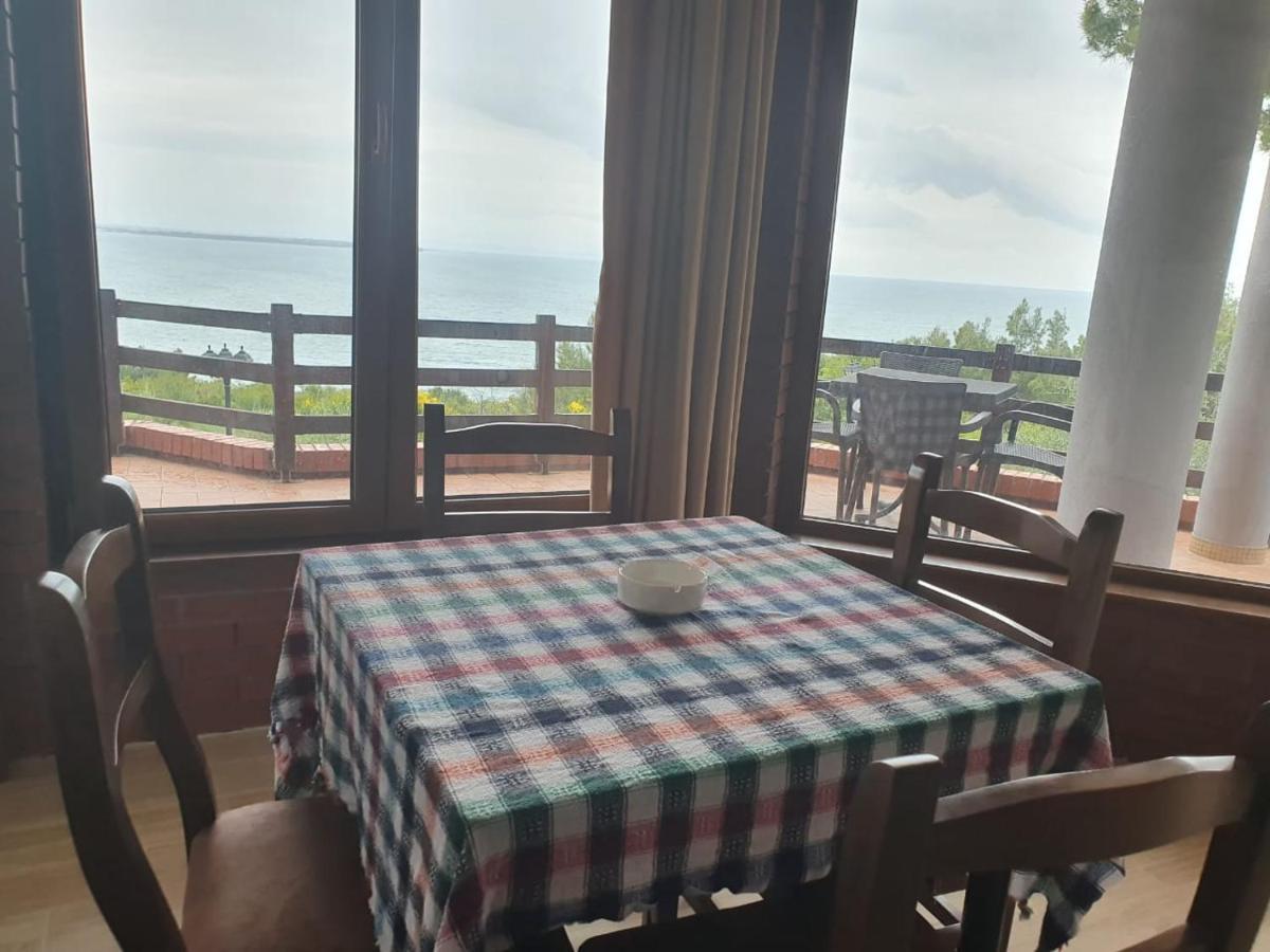 Hotel Brifs Shëngjin Екстериор снимка