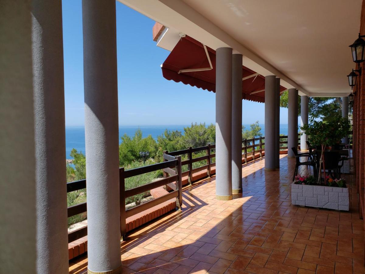 Hotel Brifs Shëngjin Екстериор снимка