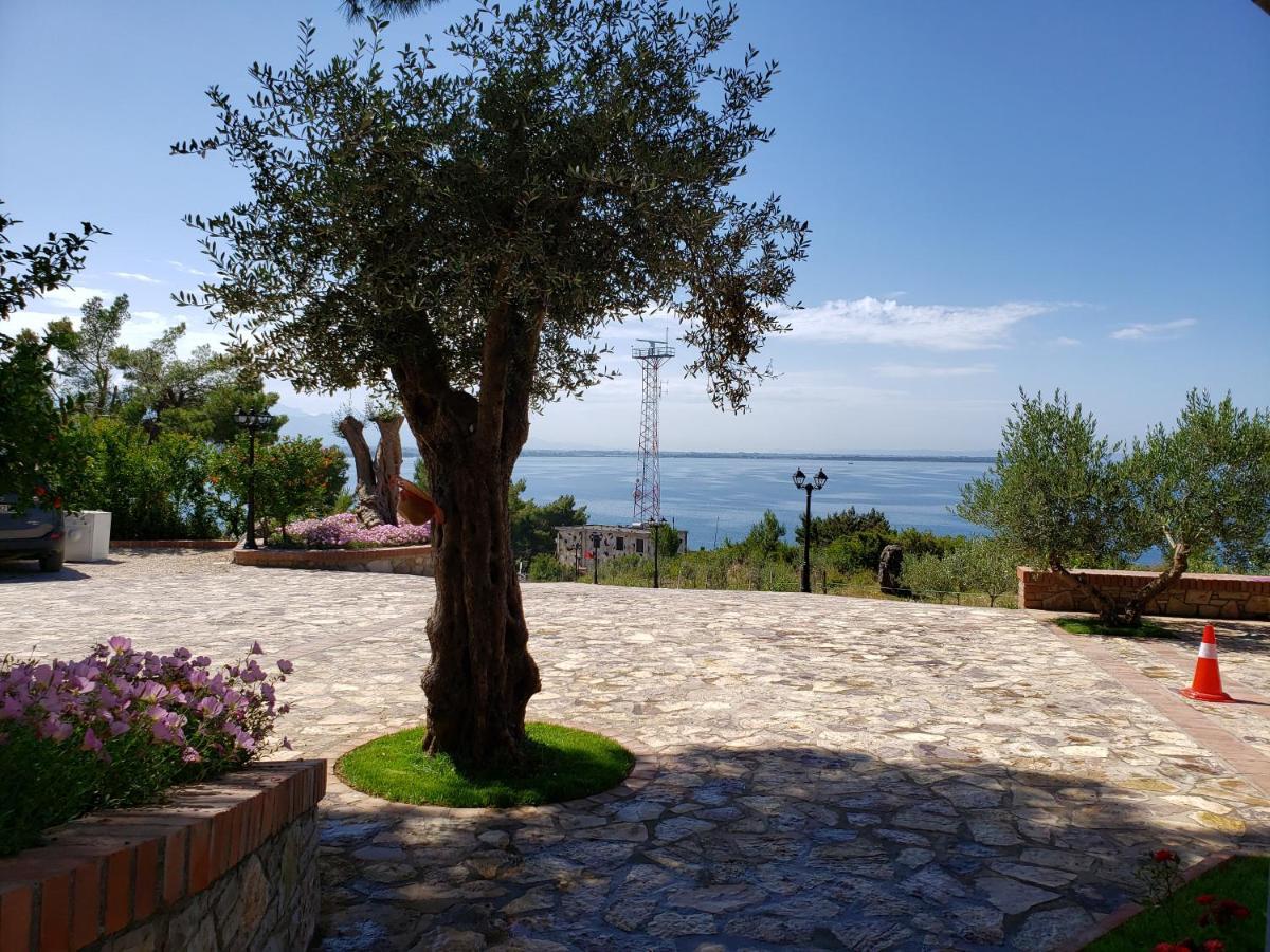 Hotel Brifs Shëngjin Екстериор снимка